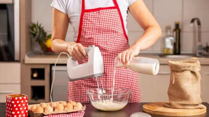 Best Hand Mixer 2023: 5+ Detailed Reviews