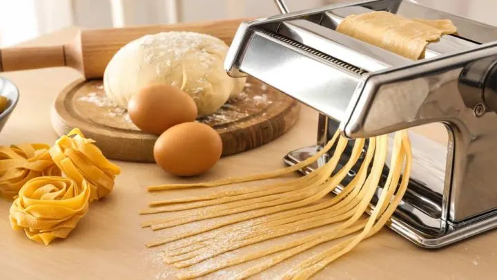 Best Pasta Maker 2023: 5+ Detailed Reviews