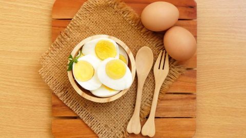 How Long Do Hard Boiled Eggs Last? - The U.S Kitchen